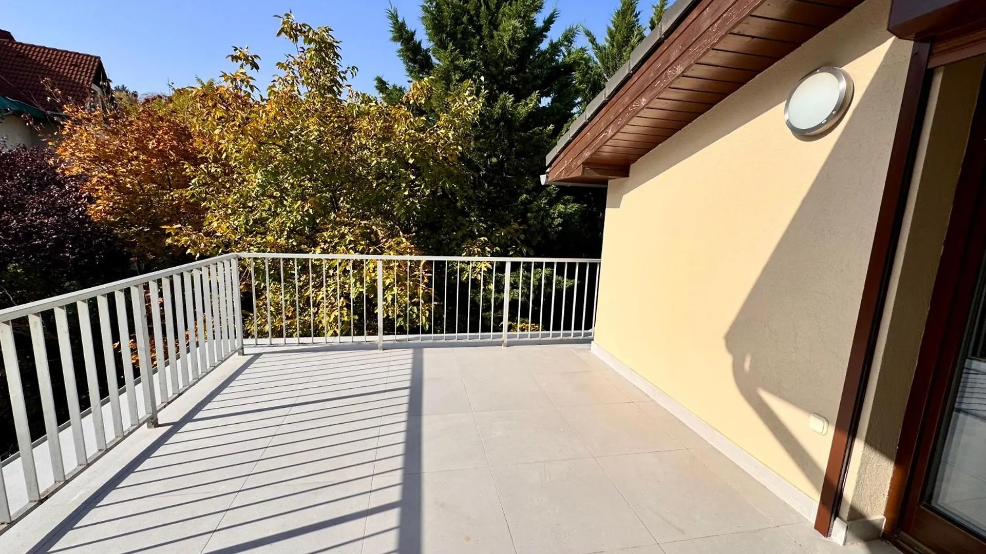Luxury Penthouse On Rosehill With Free Garage Apartment Budapest Hungary