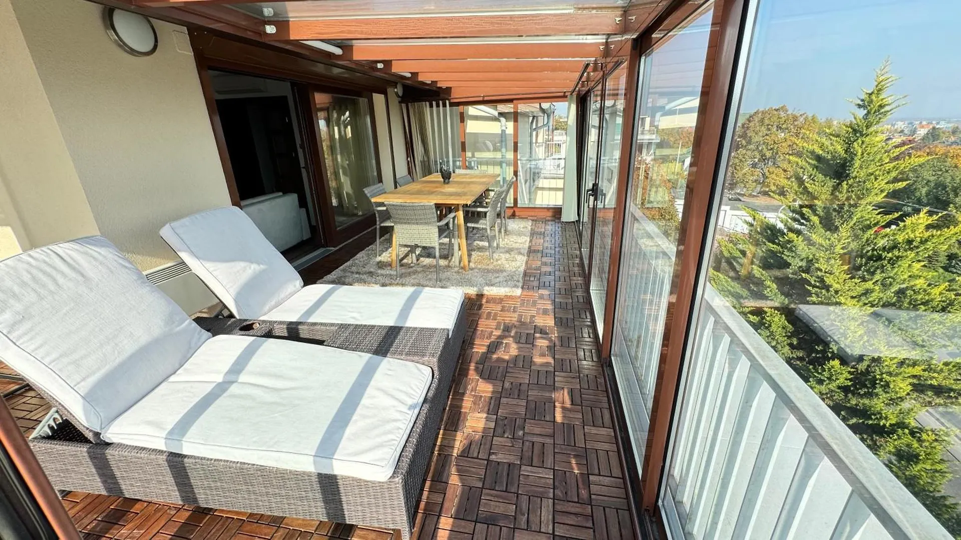 Luxury Penthouse On Rosehill With Free Garage Διαμέρισμα Βουδαπέστη