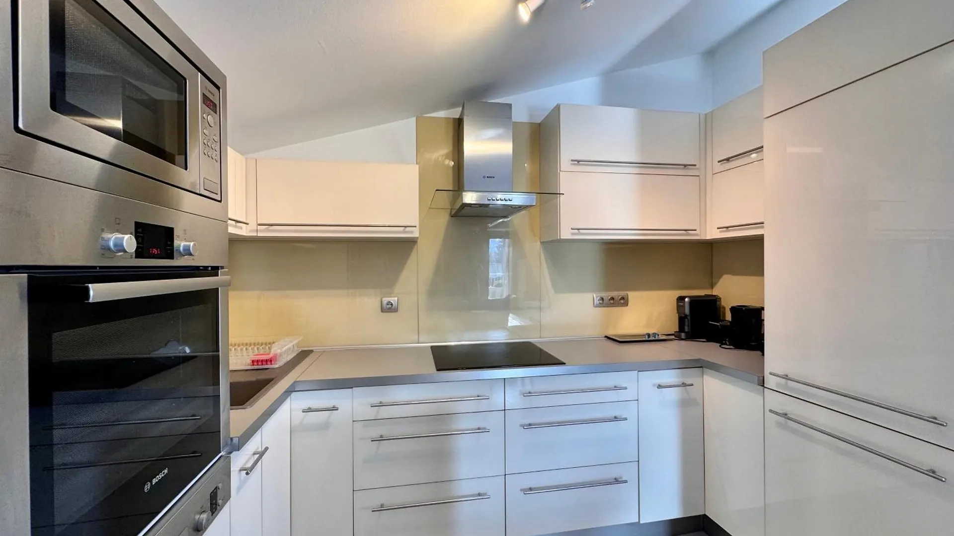 Luxury Penthouse On Rosehill With Free Garage Apartment Budapest